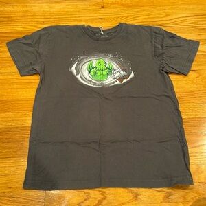 Gray graphic tee